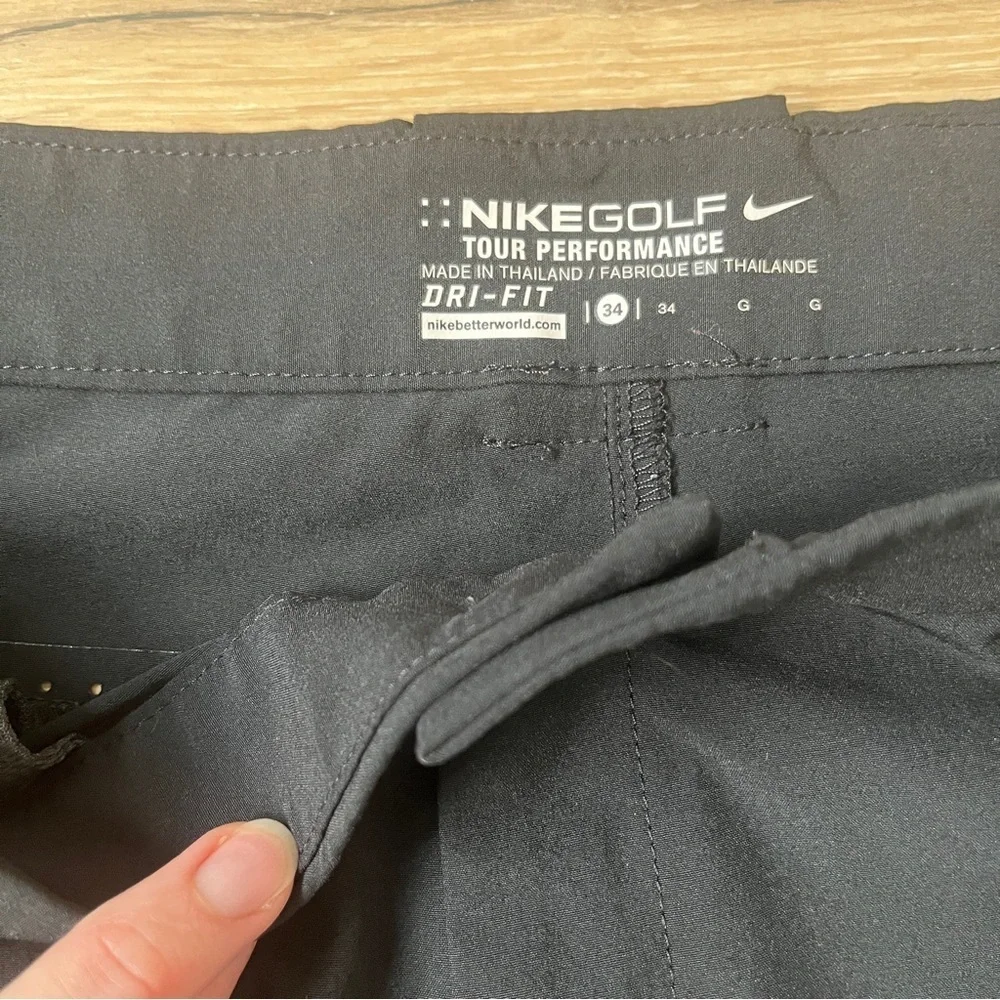 Nike Golf Black Closeout Woven Athletic Tour Performance 10” Shorts Sz 34 *U19